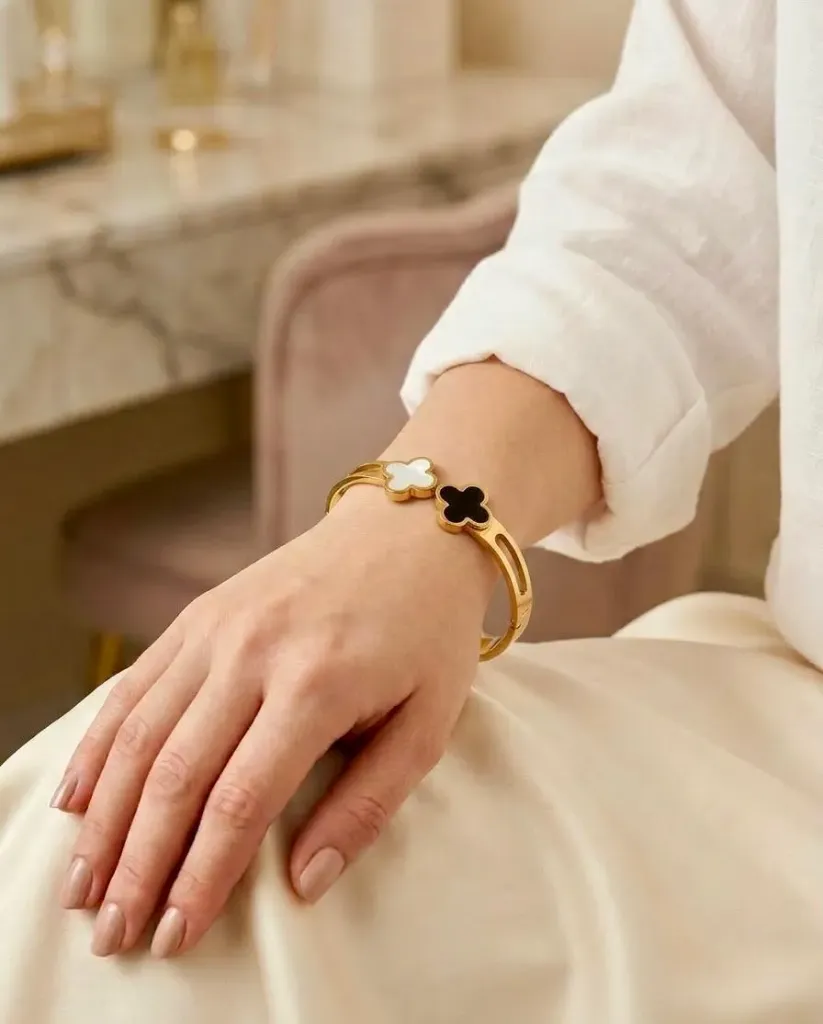 Twin Clover Bangle