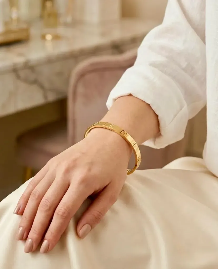 Iconic Gold Bangle