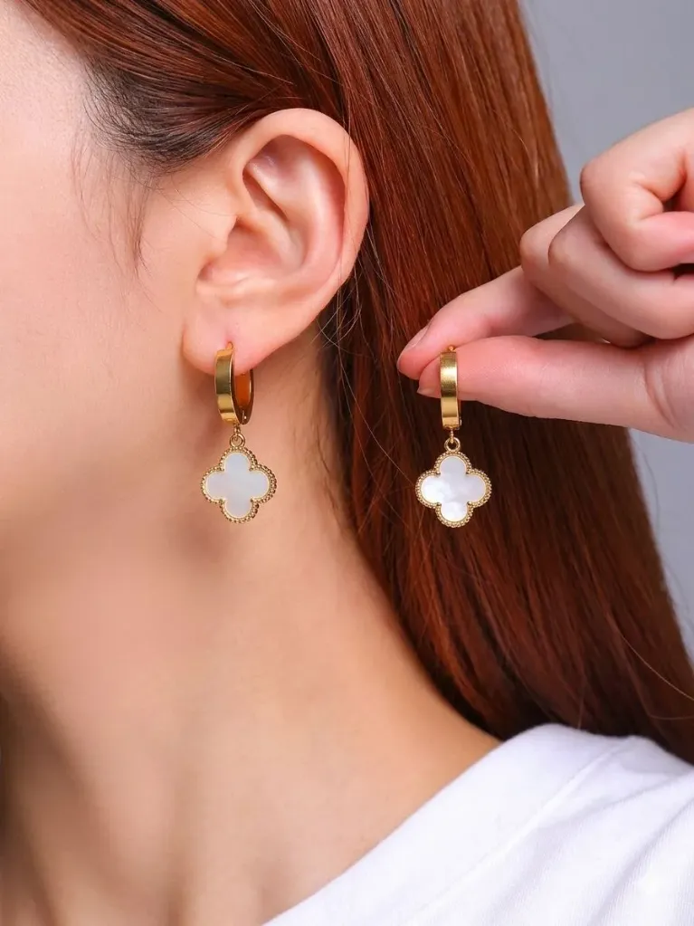 حلق Ivory Clover Earrings